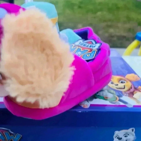 Paw Patrol slippers for Little girls size 7/8 - Picture 4 of 5